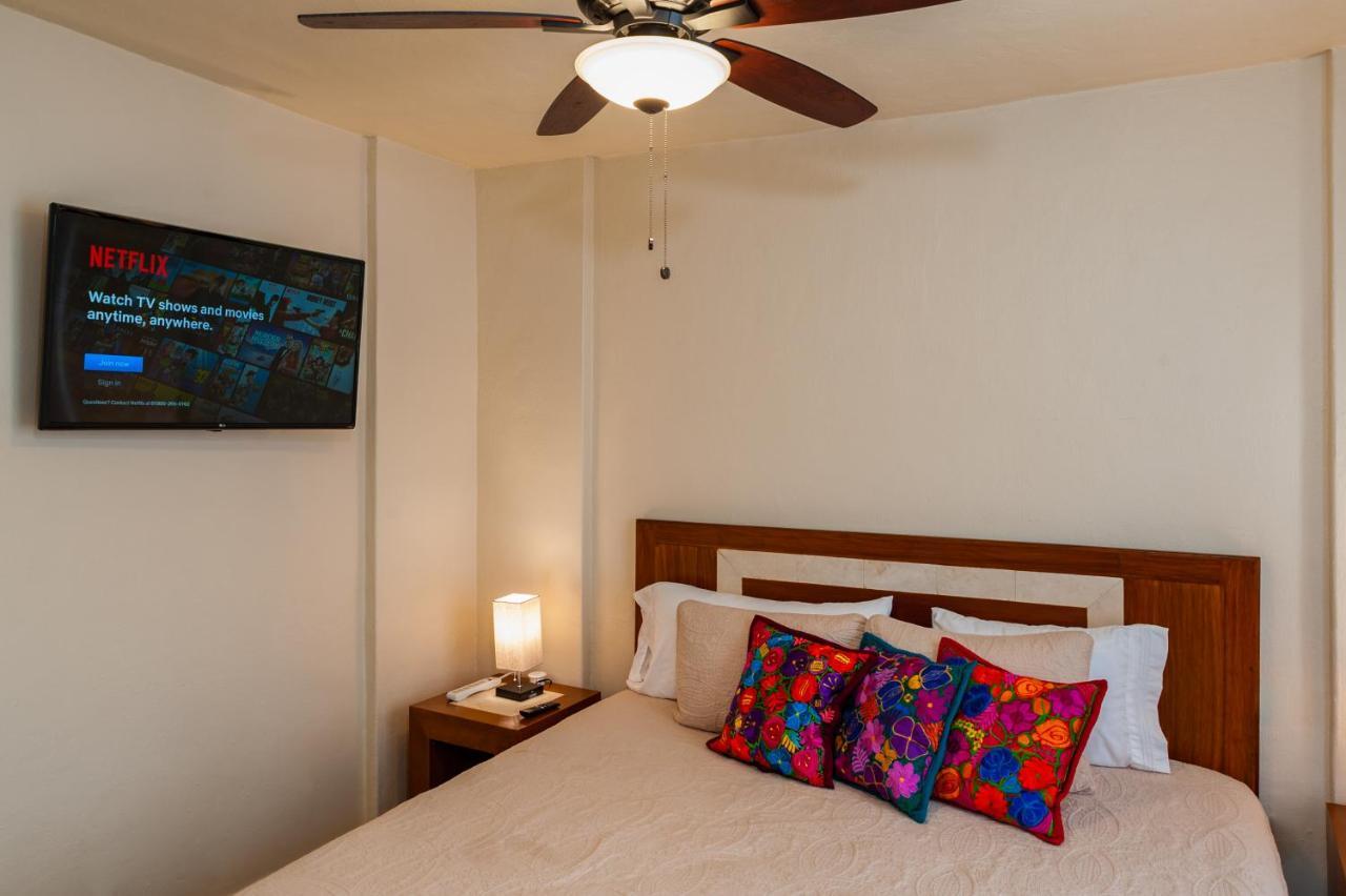 Ocean Front, 3 Bedroom, 3 Bathroom, Casa Natalia, Playa Esmeralda Puerto Vallarta Exteriör bild