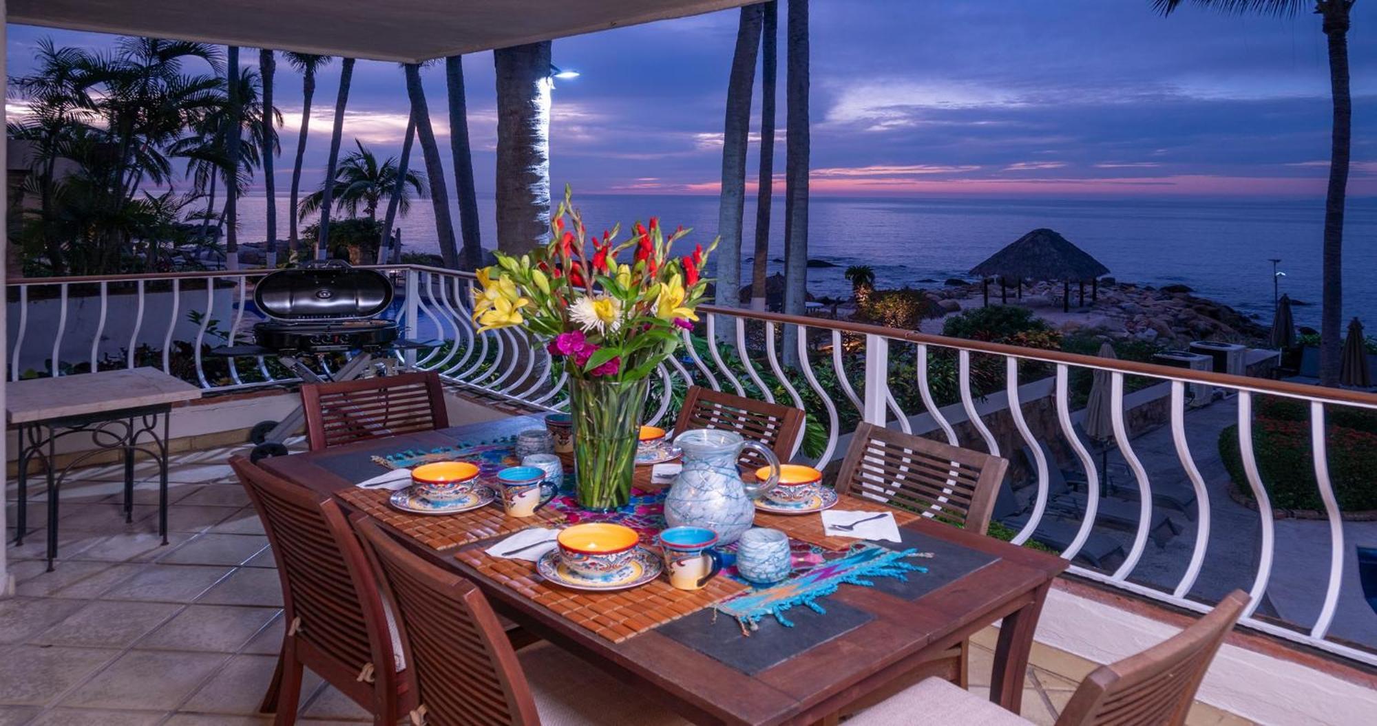 Ocean Front, 3 Bedroom, 3 Bathroom, Casa Natalia, Playa Esmeralda Puerto Vallarta Exteriör bild